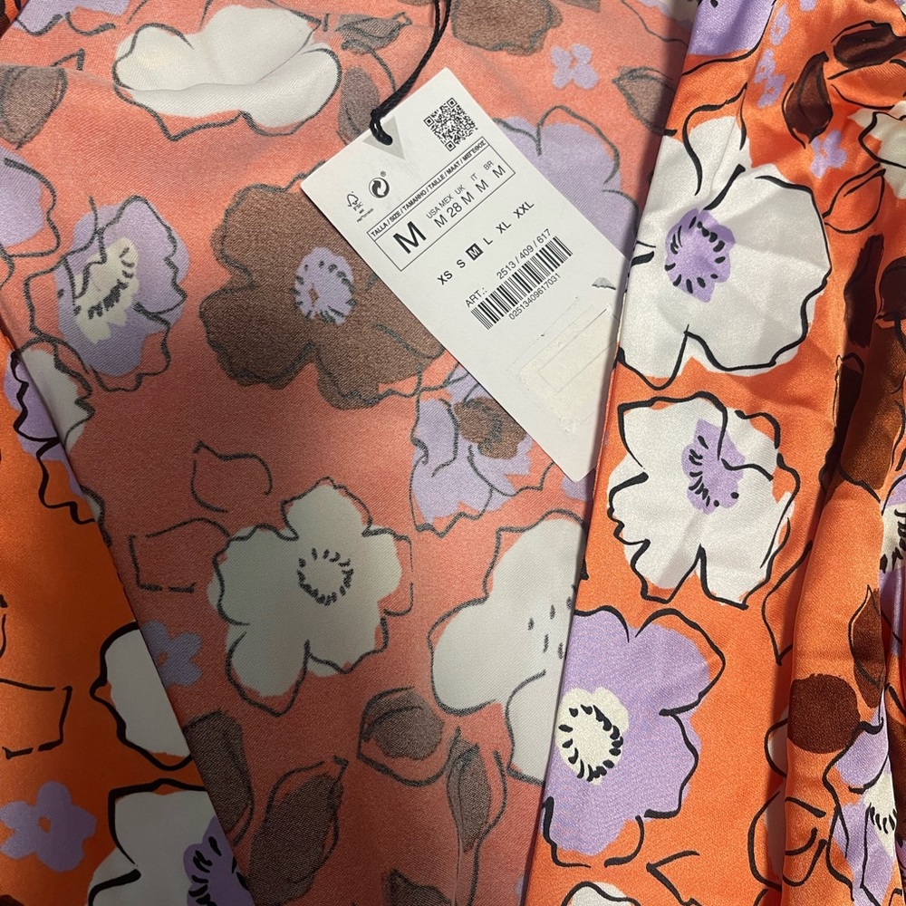 Zara floral dress, size medium. - Picture 5 of 6